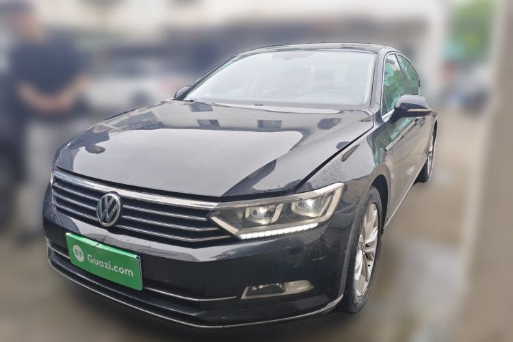 Volkswagen Magotan 2017 330TSI DSG Luxury Model de segunda mano Guazi used car, China used car export, Used car for sale, Used cars, Cheapest cars for sale