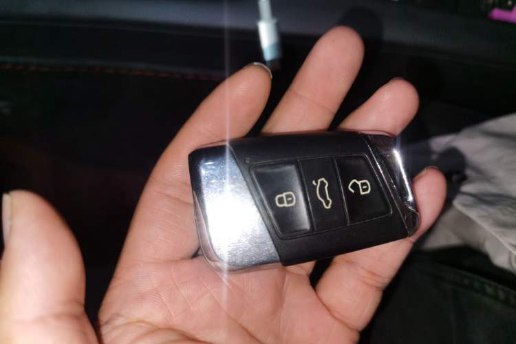 Used Volkswagen Magotan 2017 330TSI DSG Luxury Model Vehicle Key