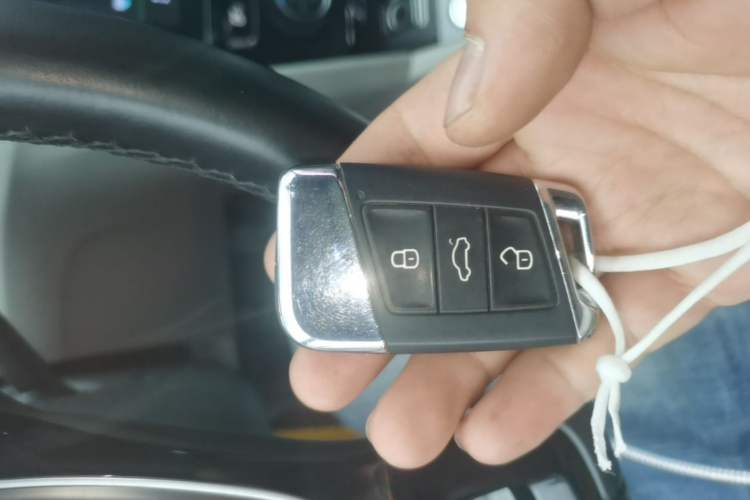 Used Volkswagen Magotan 2017 330TSI DSG Luxury Model Vehicle Key
