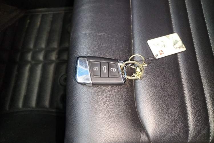 Used Volkswagen Magotan 2017 330TSI DSG Leading Model Vehicle Key