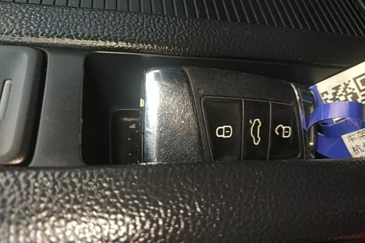 Used Volkswagen Magotan 2017 330TSI DSG Leading Model Vehicle Key