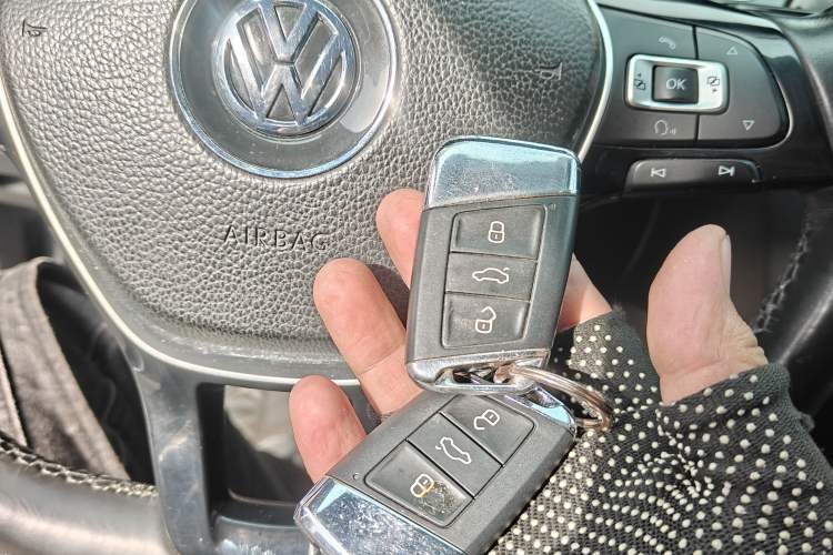 Used Volkswagen Magotan 2017 380TSI DSG Luxury Model Vehicle Key