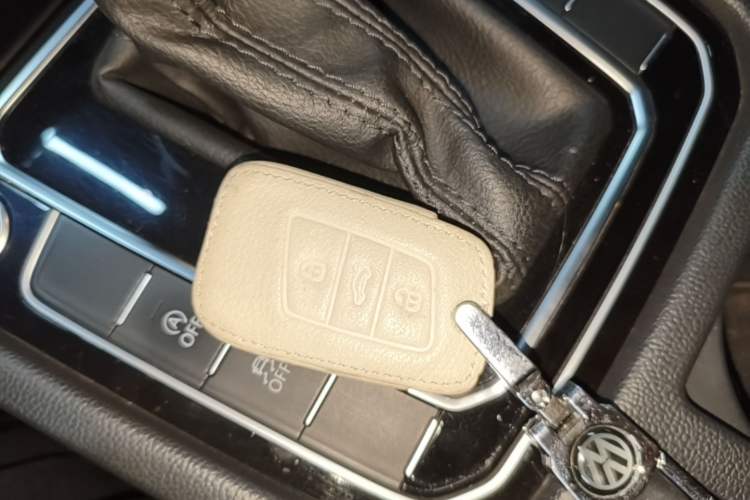 Used Volkswagen Magotan 2017 330TSI DSG Leading Model Vehicle Key