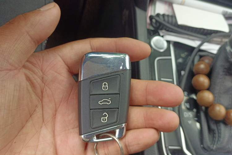 Used Volkswagen Magotan 2017 330TSI DSG Luxury Model Vehicle Key