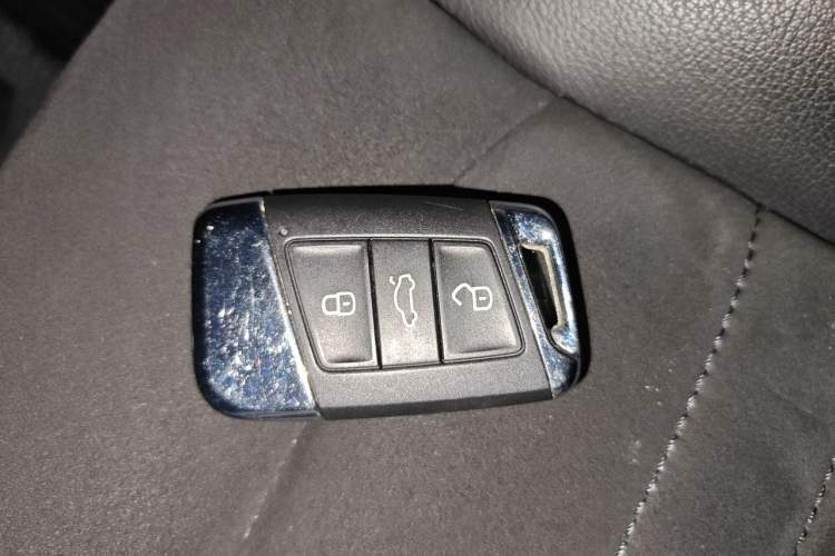 Used Volkswagen Magotan 2017 330TSI DSG Luxury Model Vehicle Key