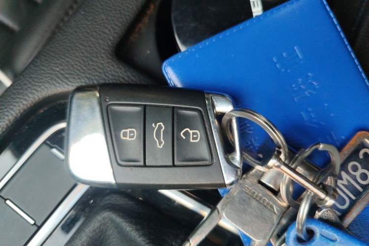 Used Volkswagen Magotan 2017 330TSI DSG Leading Model Vehicle Key