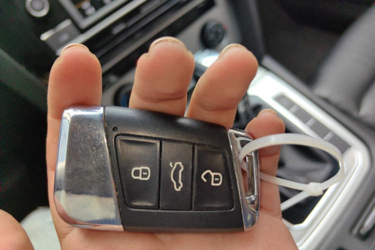 Used Volkswagen Magotan 2017 280TSI DSG Comfort Model Vehicle Key