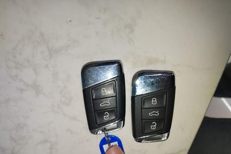 Used Volkswagen Magotan 2017 330TSI DSG Luxury Model Vehicle Key