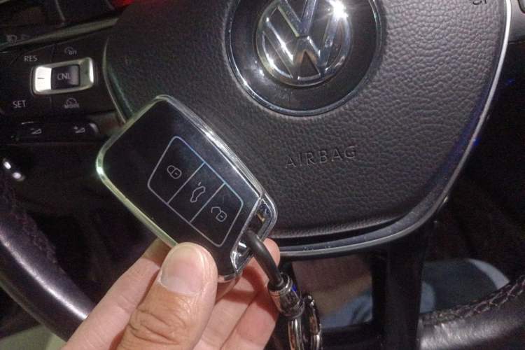 Used Volkswagen Magotan 2017 330TSI DSG Luxury Model Vehicle Key