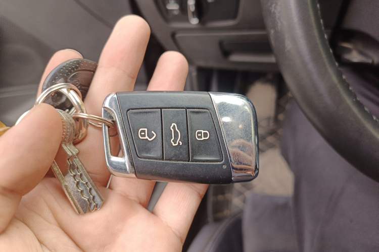 Used Volkswagen Magotan 2017 330TSI DSG Luxury Model Vehicle Key