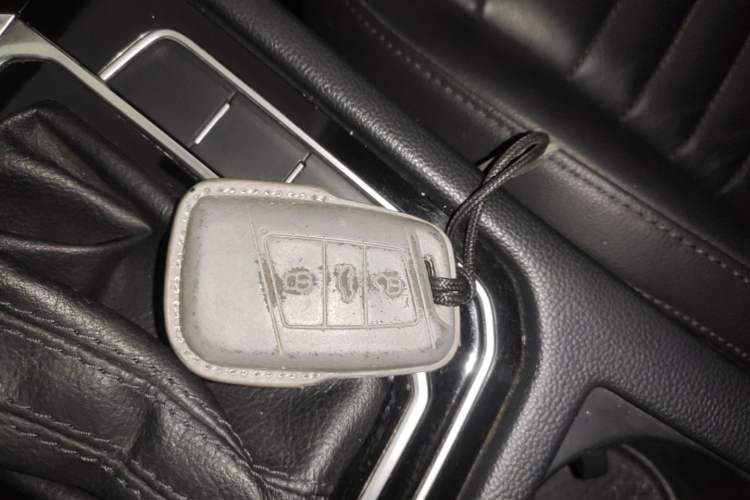 Used Volkswagen Magotan 2017 330TSI DSG Leading Model Vehicle Key