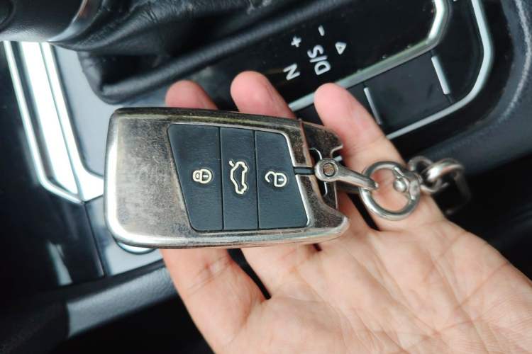 Used Volkswagen Magotan 2017 330TSI DSG Luxury Model Vehicle Key