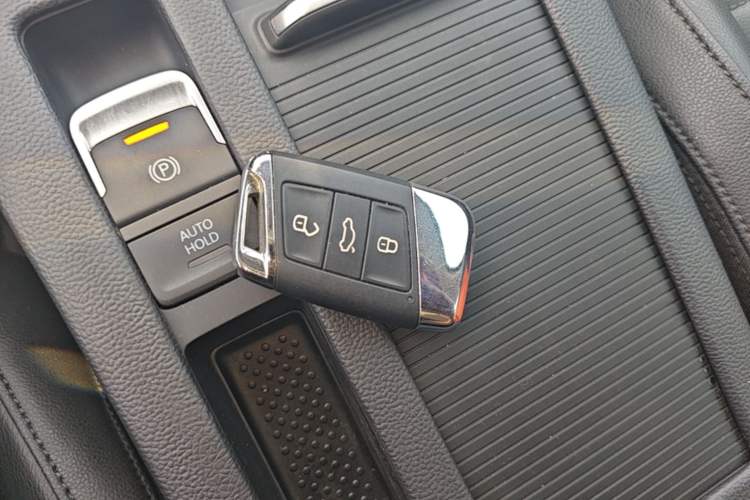 Used Volkswagen Magotan 2017 280TSI DSG Leading Edition Vehicle Key