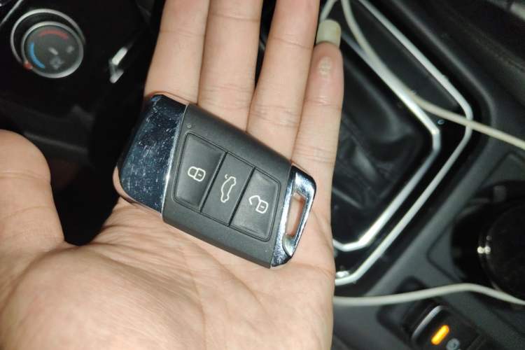 Used Volkswagen Magotan 2017 330TSI DSG Leading Model Vehicle Key