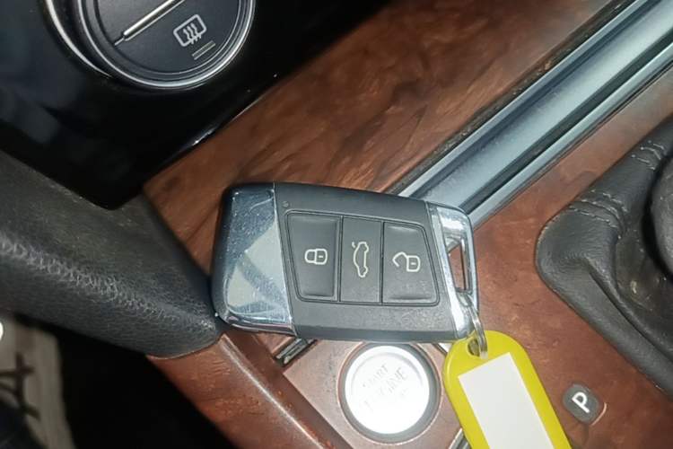 Used Volkswagen Magotan 2017 330TSI DSG Luxury Model Vehicle Key