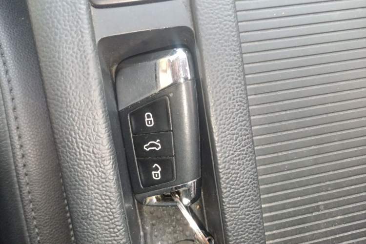 Used Volkswagen Magotan 2017 330TSI DSG Leading Model Vehicle Key