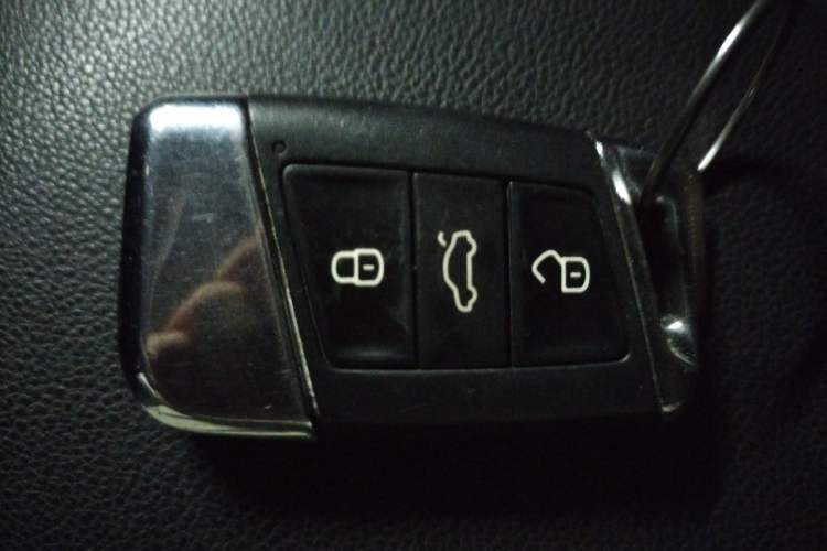 Used Volkswagen Magotan 2017 330TSI DSG Leading Model Vehicle Key