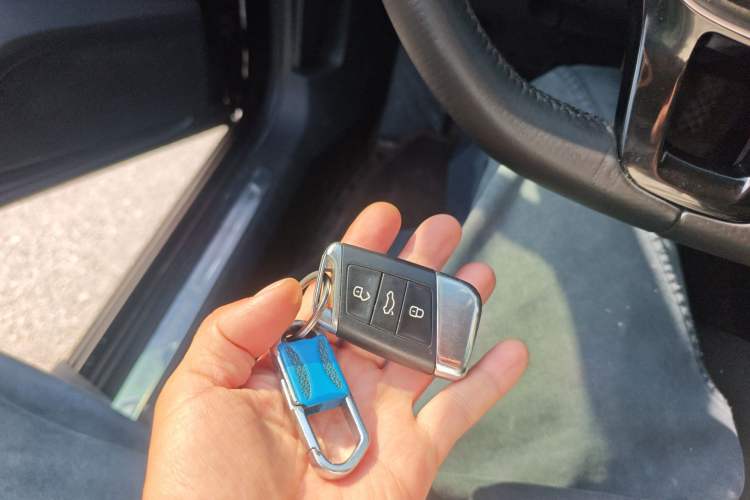 Used Volkswagen Magotan 2017 380TSI DSG Luxury Model Vehicle Key