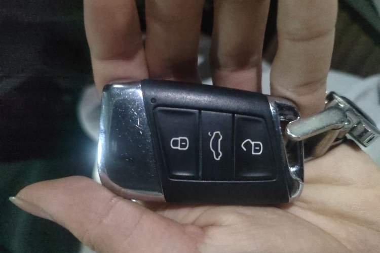 Used Volkswagen Magotan 2017 330TSI DSG Luxury Model Vehicle Key