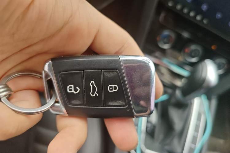 Used Volkswagen Magotan 2017 330TSI DSG Luxury Model Vehicle Key