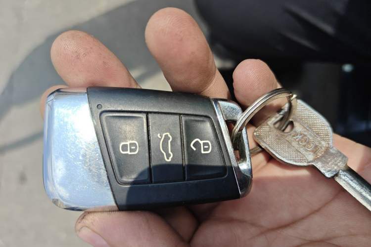 Used Volkswagen Magotan 2017 330TSI DSG Leading Model Vehicle Key