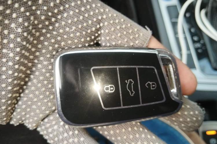 Used Volkswagen Magotan 2017 280TSI DSG Comfort Model Vehicle Key