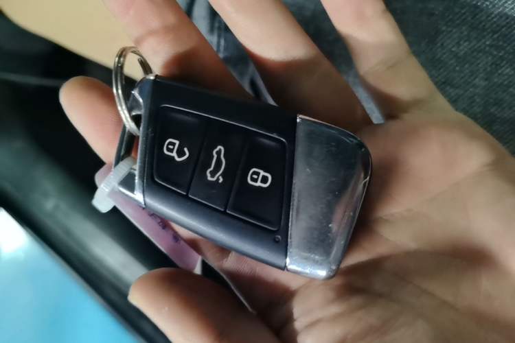 Used Volkswagen Magotan 2017 330TSI DSG Luxury Model Vehicle Key