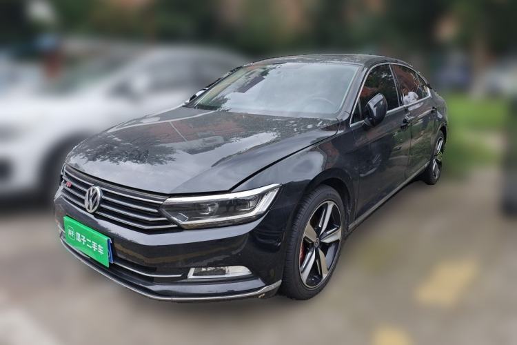 Used Volkswagen Magotan 2017 330TSI DSG Leading Model Guazi used car, China used car export, Used car for sale, Used  cars, Cheapest cars for sale