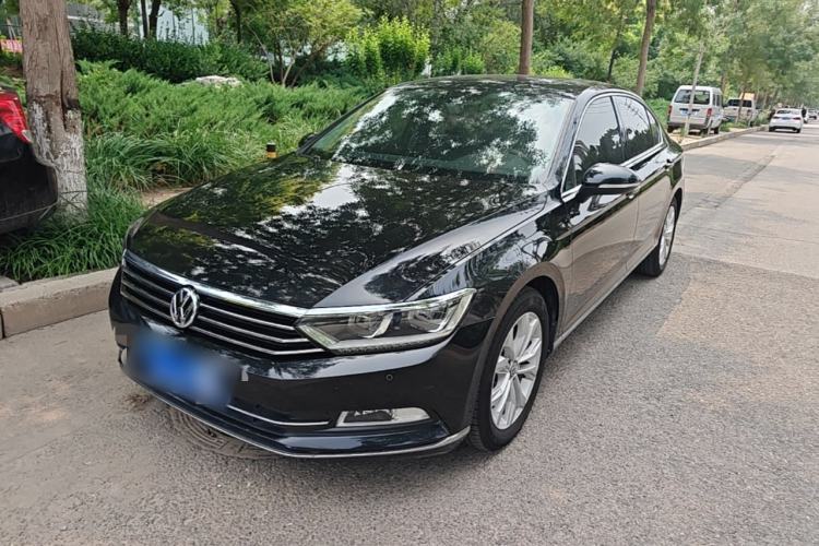 Used Volkswagen Magotan 2017 330TSI DSG Luxury Model Guazi used car, China used car export, Used car for sale, Used cars, Cheapest cars for sale