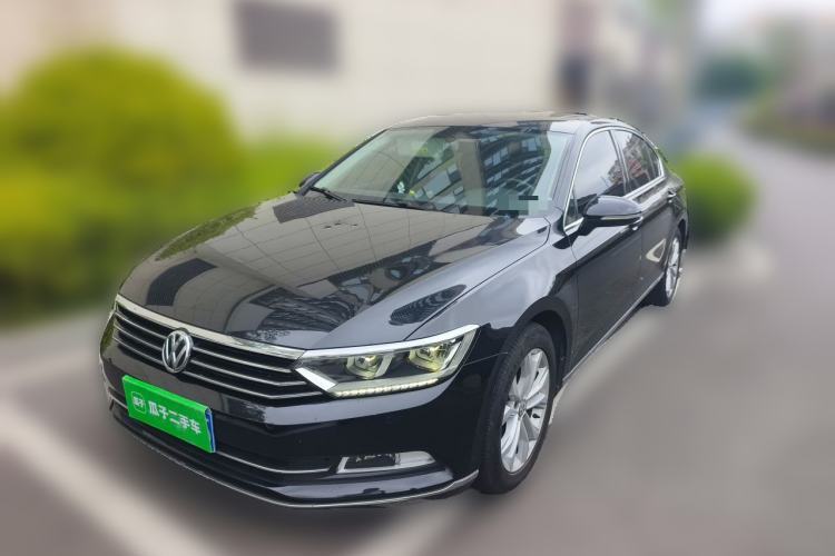 Used Volkswagen Magotan 2017 330TSI DSG Luxury Model Guazi used car, China used car export, Used car for sale, Used  cars, Cheapest cars for sale