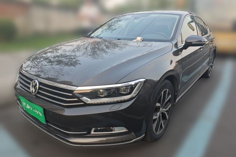 Used Volkswagen Magotan 2017 330TSI DSG Luxury Model Guazi used car, China used car export, Used car for sale, Used cars, Cheapest cars for sale