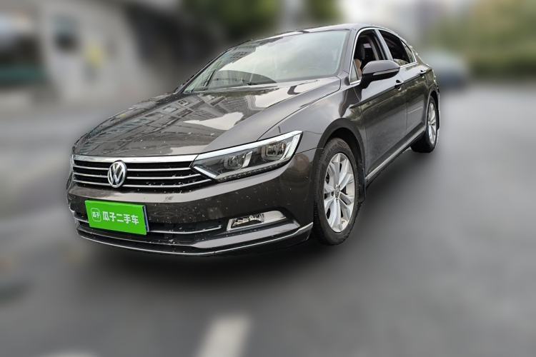 Used Volkswagen Magotan 2017 380TSI DSG Luxury Model Guazi used car, China used car export, Used car for sale, Used  cars, Cheapest cars for sale
