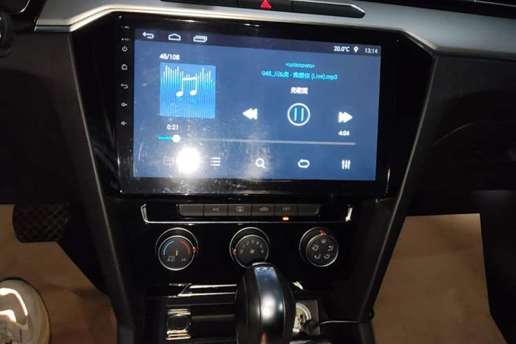 Used Volkswagen Magotan 2017 330TSI DSG Leading Model Audio And AC Panel