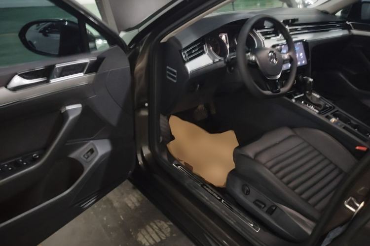 Used Volkswagen Magotan 2017 330TSI DSG Leading Model Driver Seat