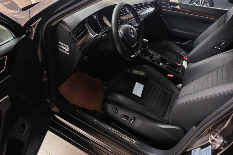 Used Volkswagen Magotan 2017 330TSI DSG Luxury Model Driver Seat