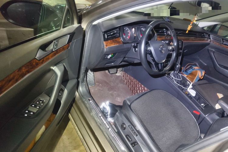 Used Volkswagen Magotan 2017 330TSI DSG Luxury Model Driver Seat