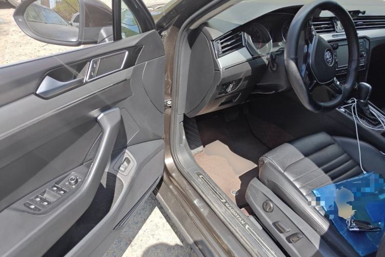 Used Volkswagen Magotan 2017 330TSI DSG Leading Model Driver Seat