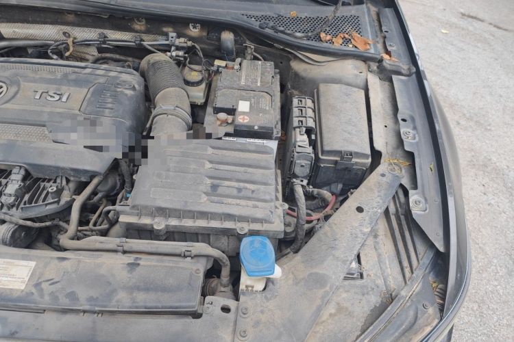 Used Volkswagen Magotan 2017 330TSI DSG Luxury Model Engine Bay Left