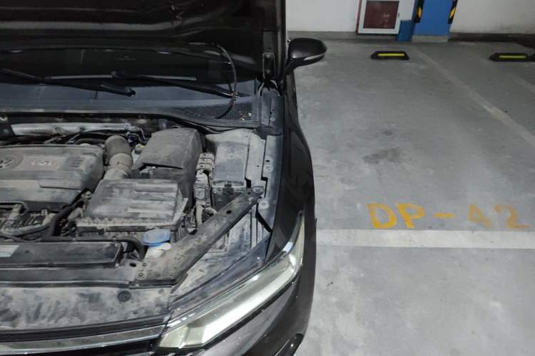 Used Volkswagen Magotan 2017 330TSI DSG Leading Model Engine Bay Left