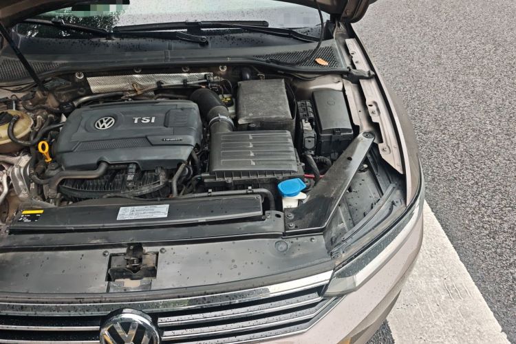Used Volkswagen Magotan 2017 330TSI DSG Leading Model Engine Bay Left
