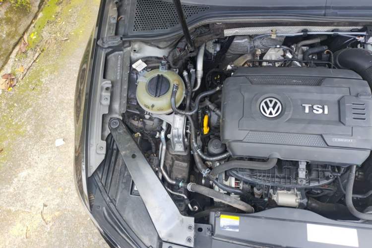 Used Volkswagen Magotan 2017 380TSI DSG Prestige Edition Engine Bay Right