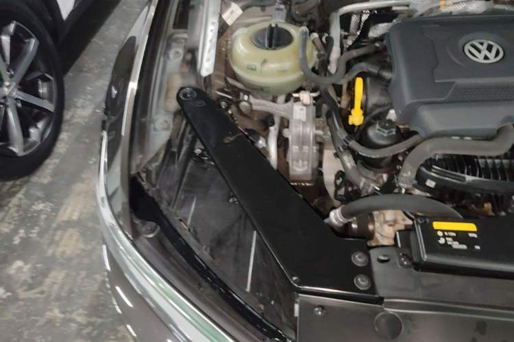 Used Volkswagen Magotan 2017 330TSI DSG Leading Model Engine Bay Right