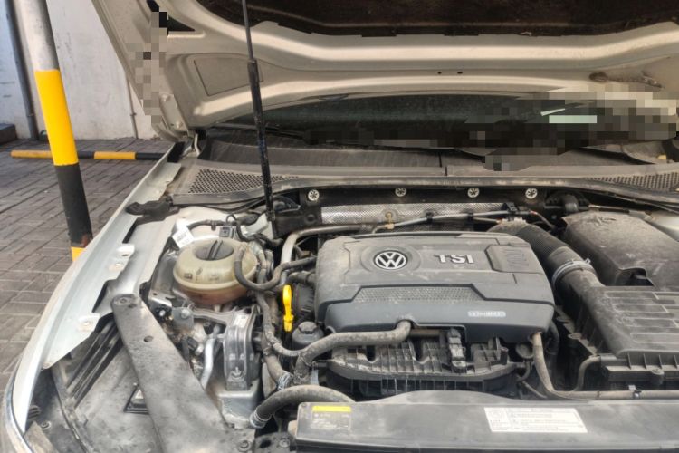Used Volkswagen Magotan 2017 380TSI DSG Prestige Edition Engine Bay Right