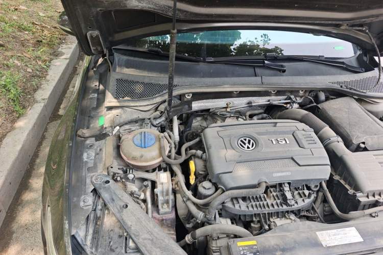 Used Volkswagen Magotan 2017 380TSI DSG Prestige Edition Engine Bay Right