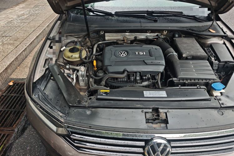 Used Volkswagen Magotan 2017 330TSI DSG Leading Model Engine Bay Right