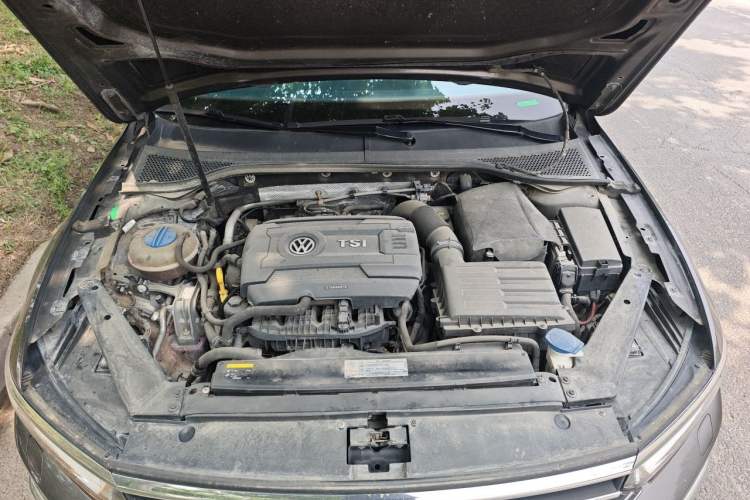 Used Volkswagen Magotan 2017 380TSI DSG Prestige Edition Engine Bay