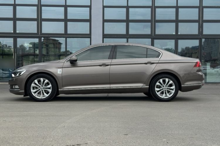 Used Volkswagen Magotan 2017 330TSI DSG Luxury Model Exterior 2