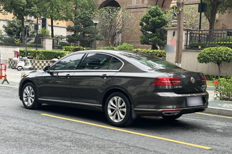 Used Volkswagen Magotan 2017 380TSI DSG Luxury Model Exterior 4
