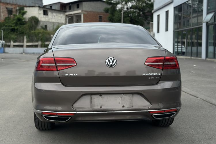 Used Volkswagen Magotan 2017 330TSI DSG Luxury Model Exterior 5