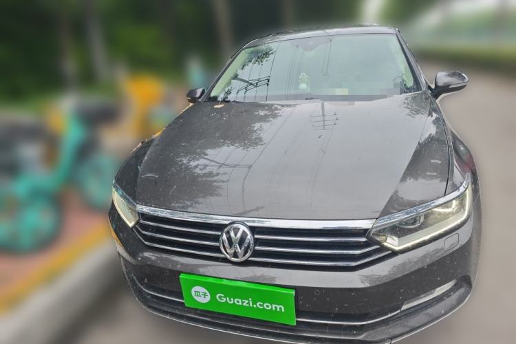 Used Volkswagen Magotan 2017 330TSI DSG Luxury Model Front
